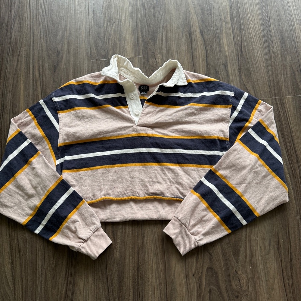 Urban Outfitters Top - Picture 2 of 3